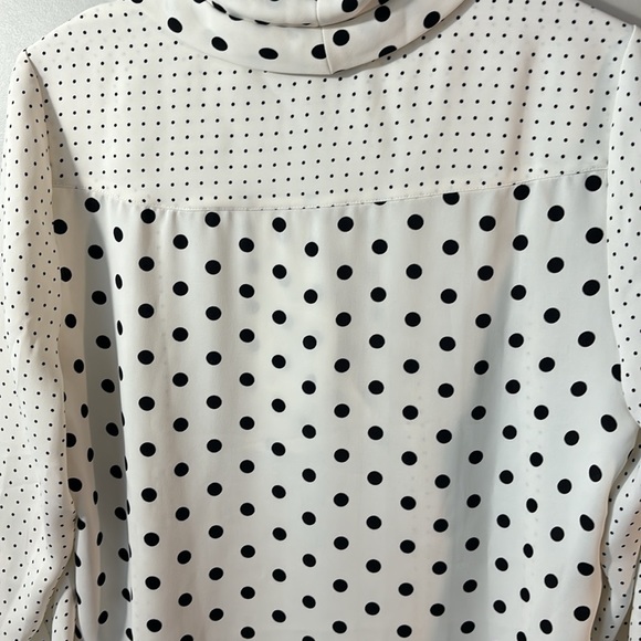 Chicos semi-sheer polka top long sleeve blouse in size 1 (8/10) EUC - Picture 7 of 9